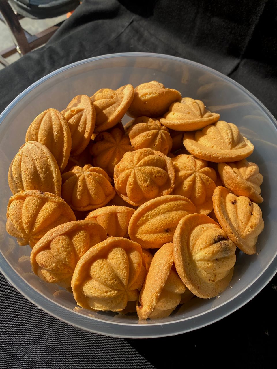 Bahulu Pandan Coklat Rice (Kecil)